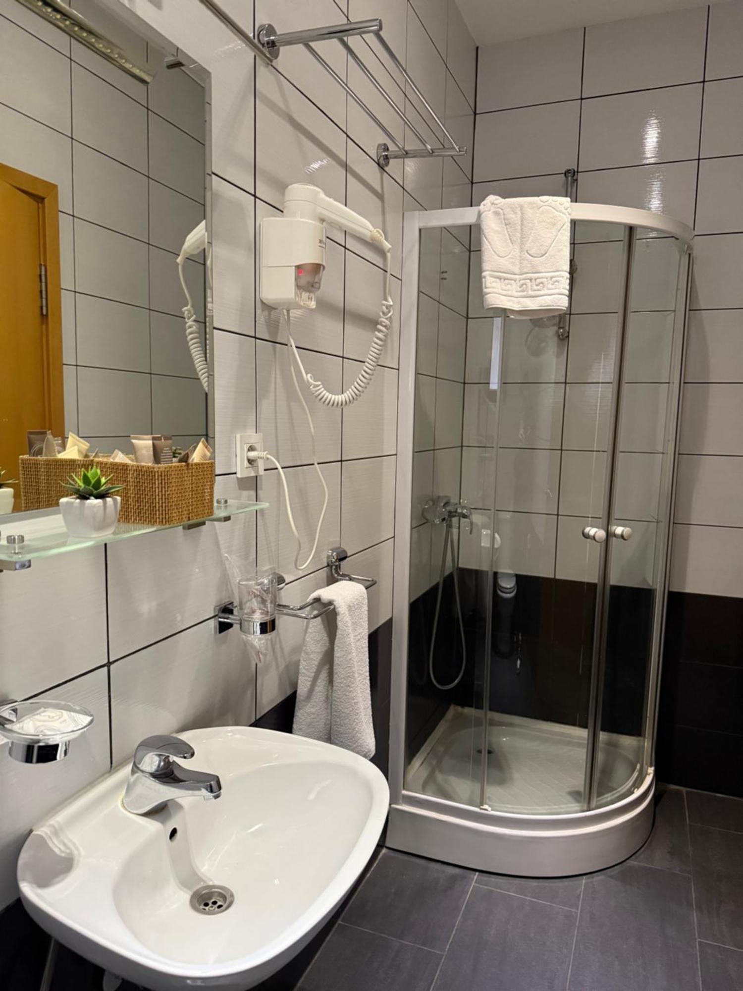 Deluxe Nortel Hotel Saraybosna Dış mekan fotoğraf